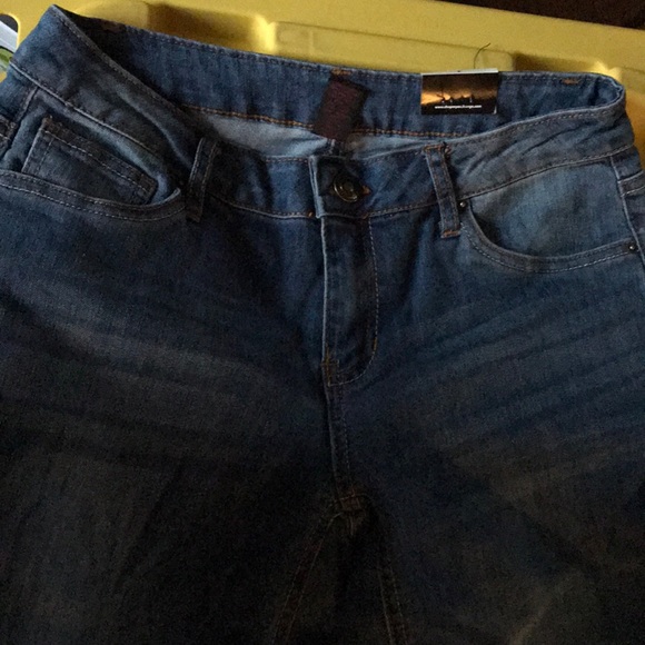 New with tag blue jeans Capri - Picture 1 of 4